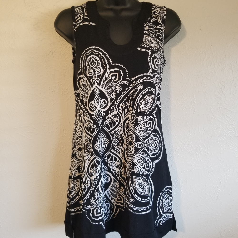 WHITE HOUSE BLACK MARKET